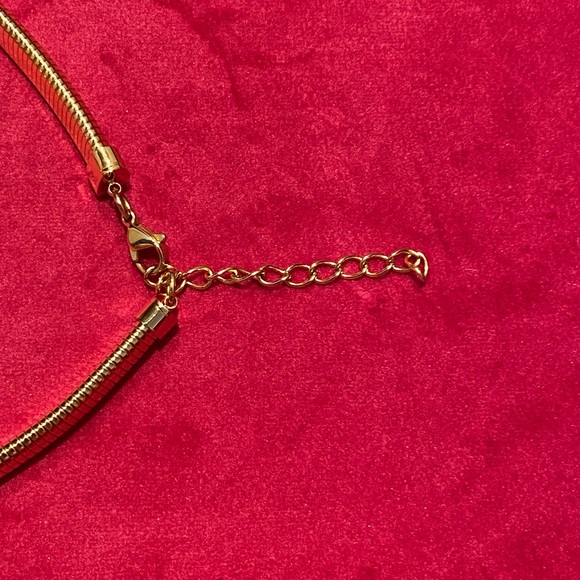 18k Gold Plated with Faux Jade Cabochon 80’s Inspired Statement Necklace - Picture 3 of 4